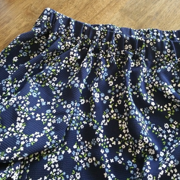 Michael Kors - Picture 2 of 3